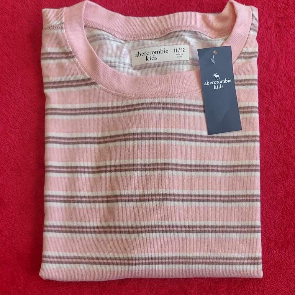 Abercrombie Kids Long Sleeve Tee size 13/14 NWT